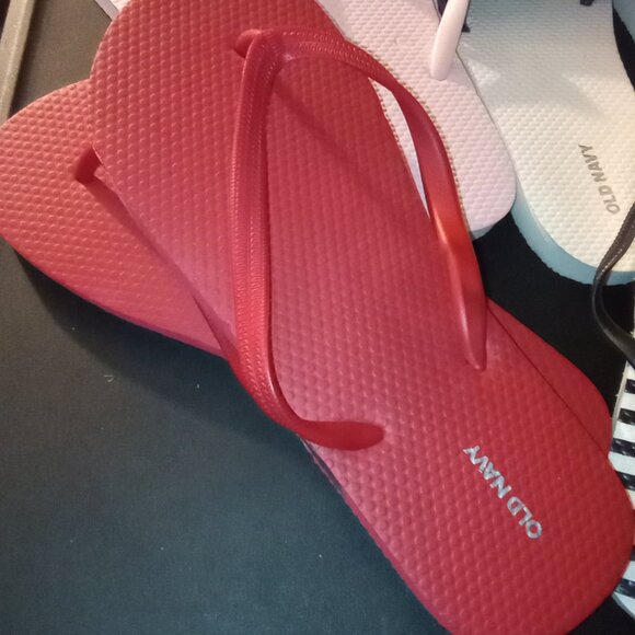 Old Navy NWOT Flip Flops/ Slides Lot of 4 Women's Size 8 Red, Blue, Pink, Flag - Picture 3 of 10
